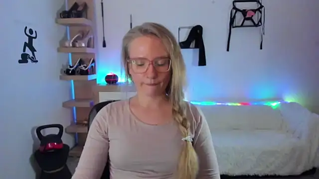 NancyHottie's cam snapshot