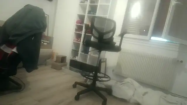 cortomic_'s cam snapshot