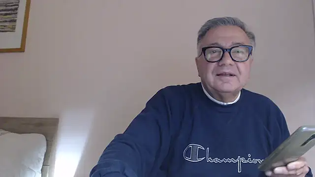 YOU6me's cam snapshot