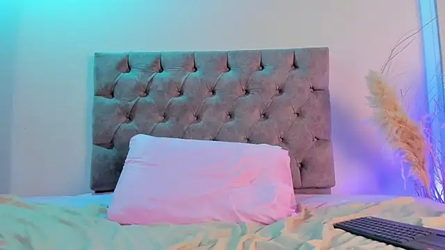 isa_kiss's cam snapshot