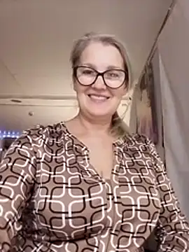 irinamaux live sex cam