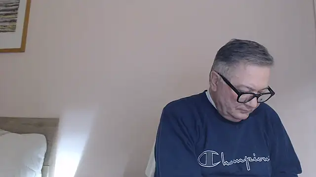 YOU6me's cam snapshot