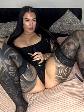 Mia-Bremer live sex cam