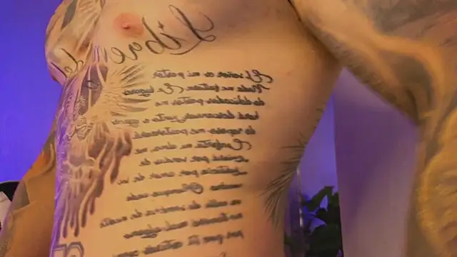 Ades_Lowe's cam snapshot