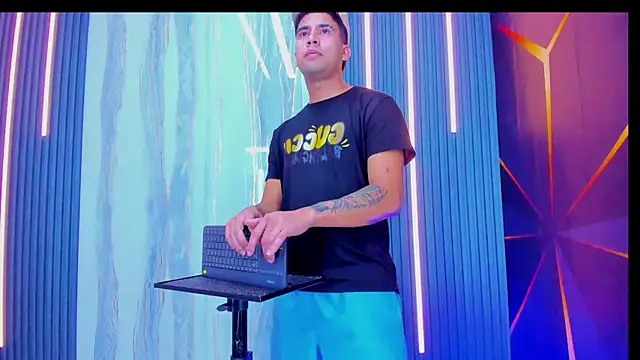 Play_boys_Hot2's cam snapshot