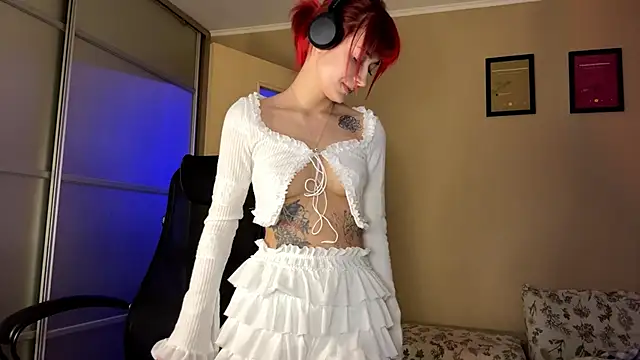 EmilySkyline live sex cam