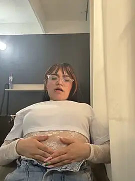 angie_rousse_'s cam snapshot