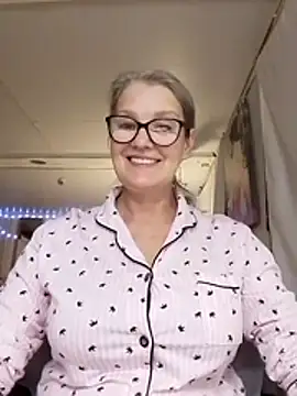 irinamaux live sex cam