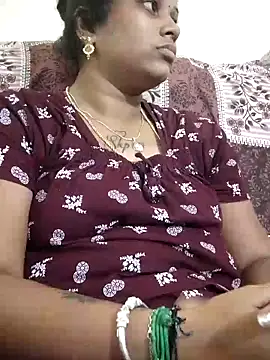 sweetqueen143 live sex cam