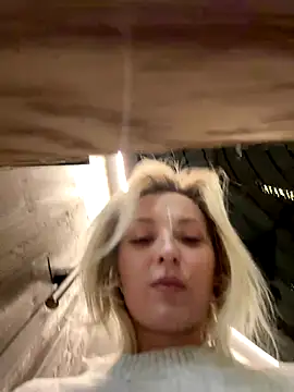 VikaBunny1 live sex cam