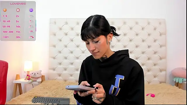 esmeralda06's cam snapshot