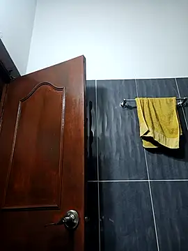 LunaZambrano live sex cam