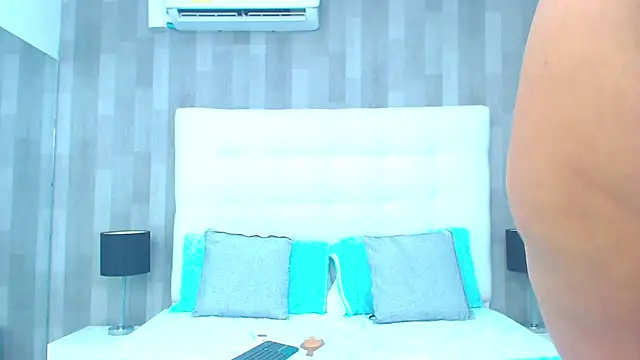 LeahMillerr's cam snapshot