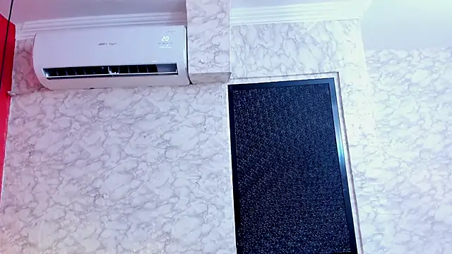 IVISBOUNCYASS's cam snapshot