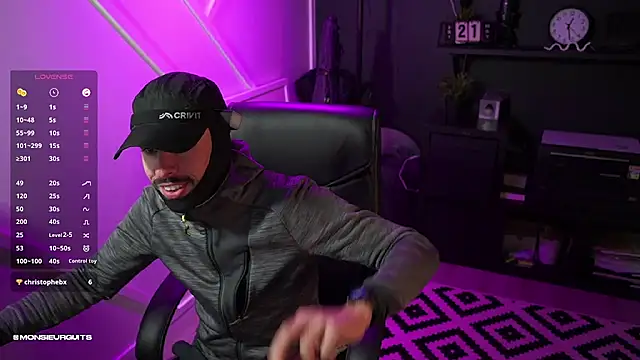 monsieurguitsxxx live sex cam