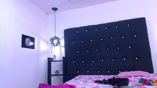 AndreaGil_ live sex cam