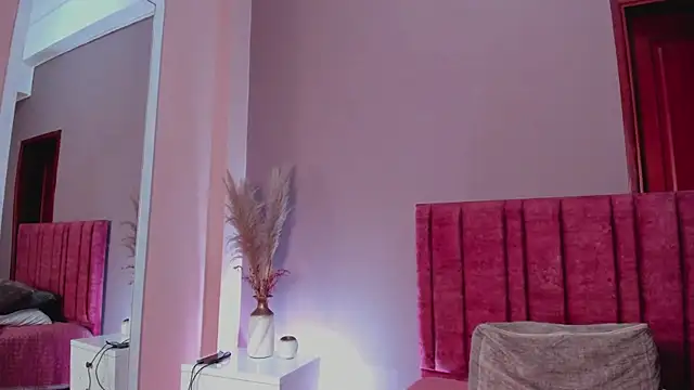 EloiseQuinn's cam snapshot