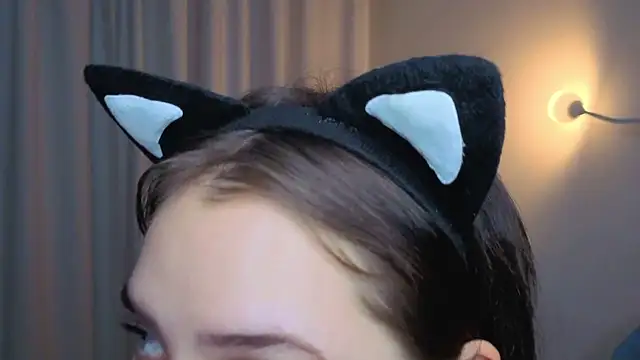 slyshypie's cam snapshot