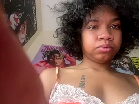 luvrgrllani's cam snapshot