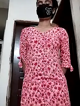 Ratri-Biswas live sex cam