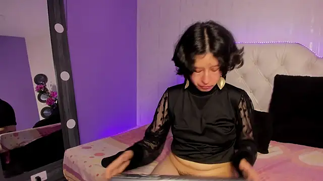 CoralAndOcean_'s cam snapshot