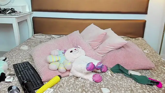 KatniseBabe's cam snapshot