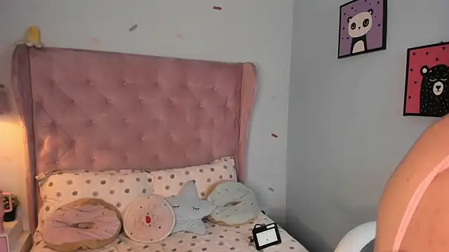 Vanelope_evanss's cam snapshot