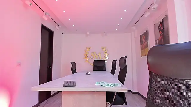 NairobiLee's cam snapshot