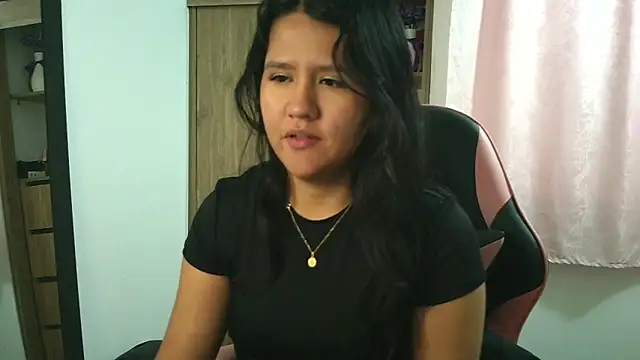 Oliviawatson1's cam snapshot