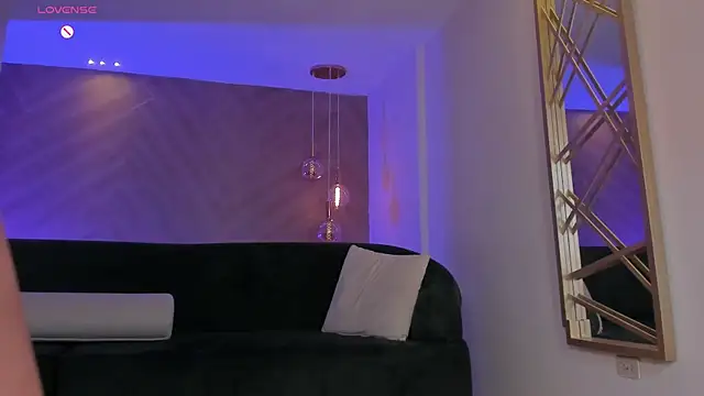 AmbarJames_'s cam snapshot