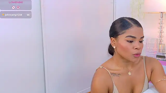 NahiaraReina's cam snapshot