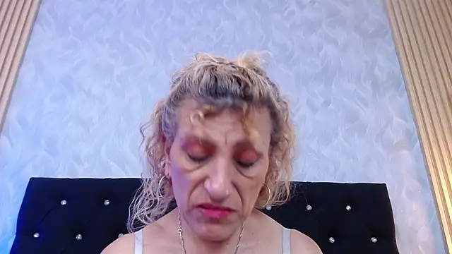 xandrinakarzon's cam snapshot