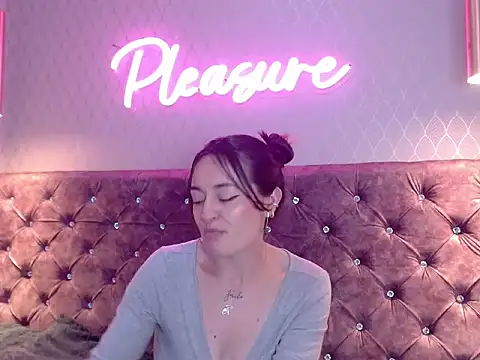 CataleyaDamourx's cam snapshot