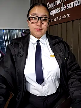 Cute_Penelope's cam snapshot