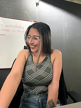 Isabella_Varella's cam snapshot