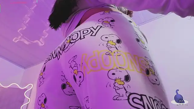 ZURY_TAY's cam snapshot