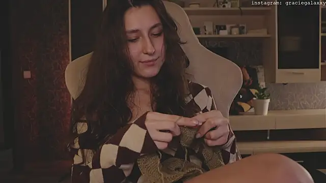 GracieGalaxy's cam snapshot