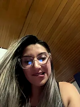 Isabella_Varella's cam snapshot