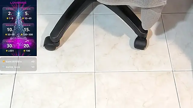 IndraKaur_'s cam snapshot