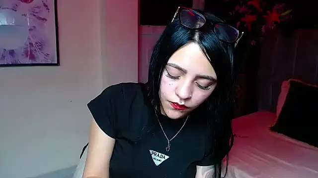 Violettasquirt's cam snapshot