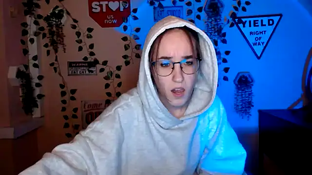 Moon__Lily's cam snapshot