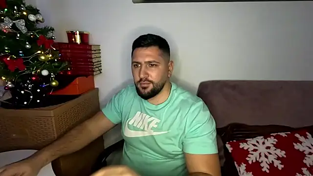 Gold_Alpha_Boy's cam snapshot