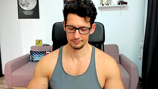 BrutusK08 live sex cam