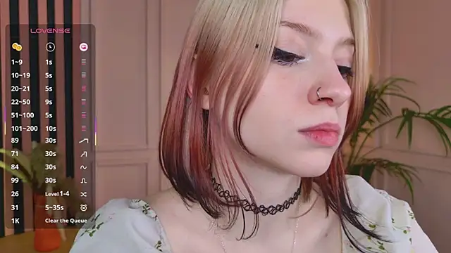 arielabradberry's cam snapshot