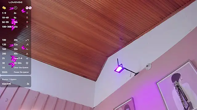 elodie_walker's cam snapshot