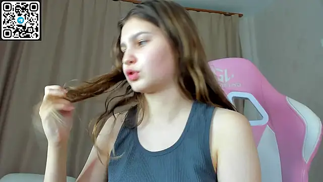 Elle_Ellise's cam snapshot