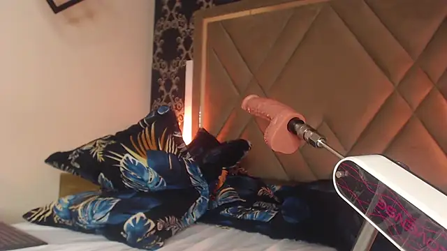 KayaBrown's cam snapshot