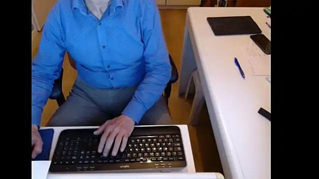 dutchpornking's cam snapshot