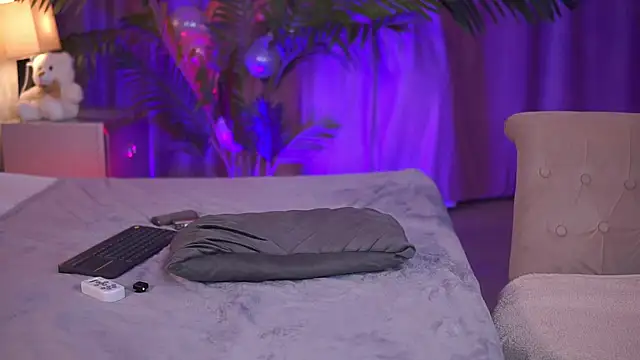 ZennySings's cam snapshot