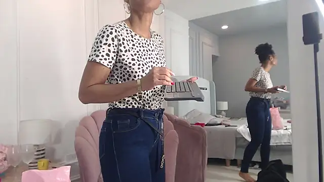 ChantalGarner's cam snapshot